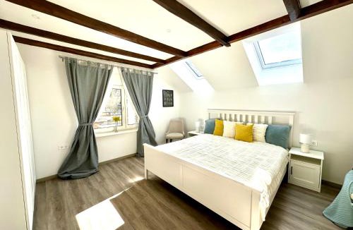Ljubljana Apartment | New sunny 3-room apartment with parking and air conditioning