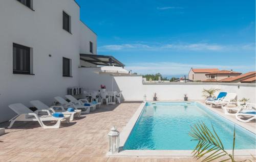 Murine Apartment | Beautiful Apartment In Umag