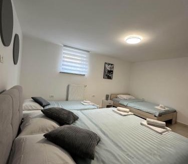 Postojna Apartment | Apartments Dani