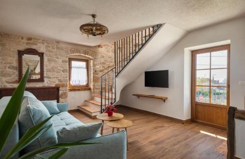 Vabriga Apartment | Apartment Valerija, stone house with sea view