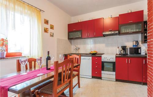 Sikici House | Lovely Home In Sikici With Wifi