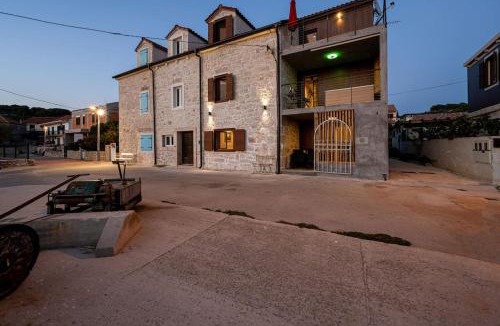 Kaprije House | themomentscottage