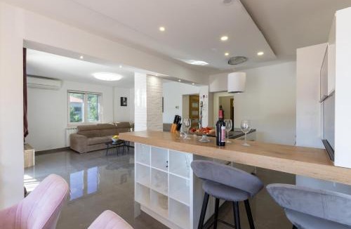 Srinjine House | Holiday Home Zrincy