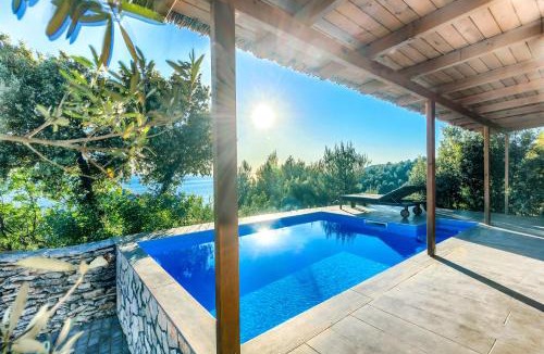 Jezera House | Golden Haven Luxe Bungalow Resort