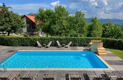 Hrib pri Hinjah House | Apartments & Rooms Domacija Krnc