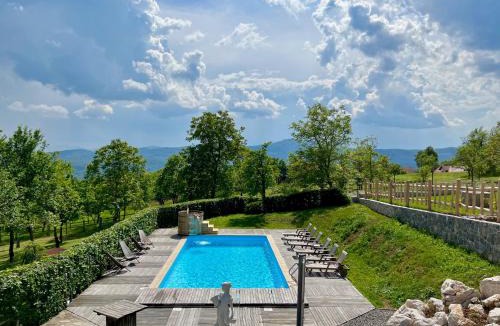Hrib pri Hinjah House | Apartments & Rooms Domacija Krnc