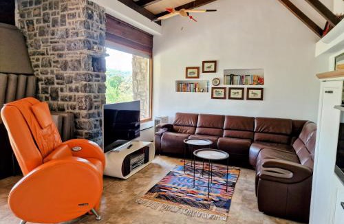 Generalski Stol House | Pixie House - Mrežnica, private pier, hot tub