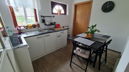 Slovenj Gradec Apartment | Apartma pri babici