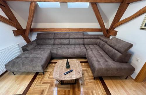 Nasice Hotel | La Luna Rustic Deluxe Apartment with Pool & Jacuzzi, Bikes and Secured Parking