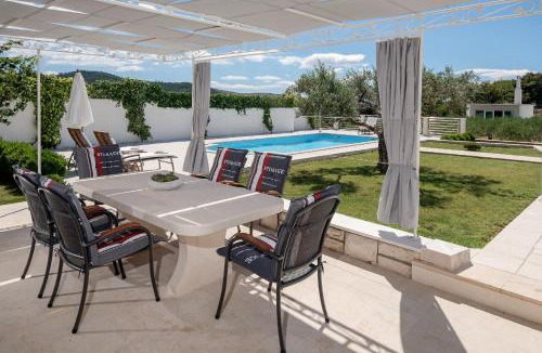 Donji Humac Villa | Villa Lilin San