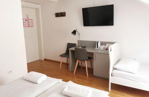 Ljubljana City Centre House | Rooms Sincere 1830