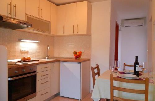 Island Hvar Apartment | Apartments with parking space Jelsa, Hvar - 8713