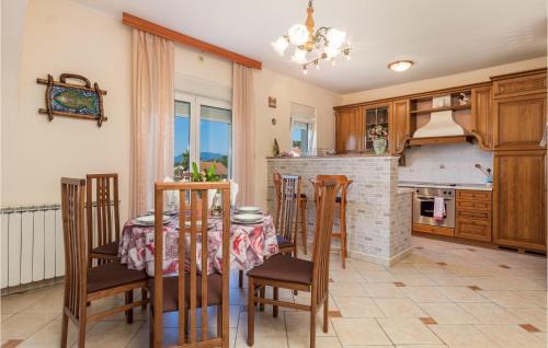 Marcelji Apartment | Cozy Apartment In Viskovo With Wifi