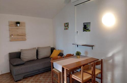 Cres House | Gavza Joy