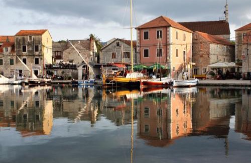 Vrboska Apartment | Hvar-Holiday Apartments