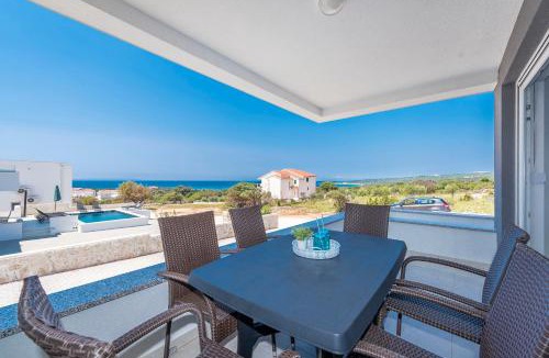 Novalja Apartment | Villa Adria 1 luxury apartment with a pool