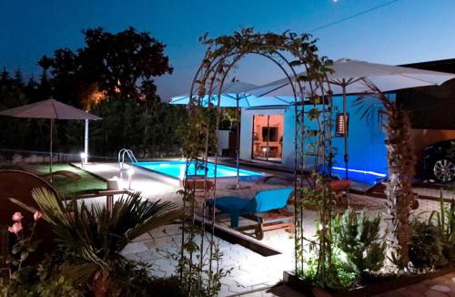 Zbandaj House | Palme