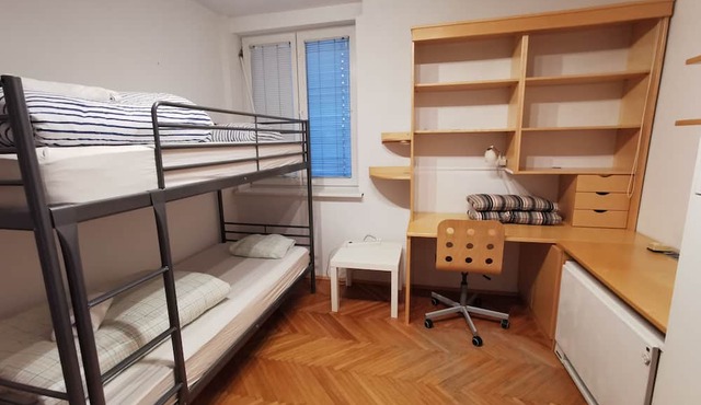 Apartment for four with free parking