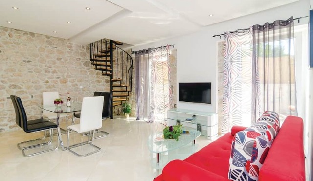 Villa Ucovic