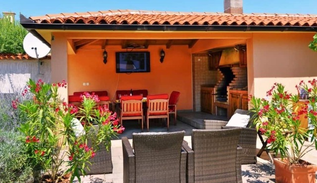 Holiday House in Kapelica, Istria County with Parking