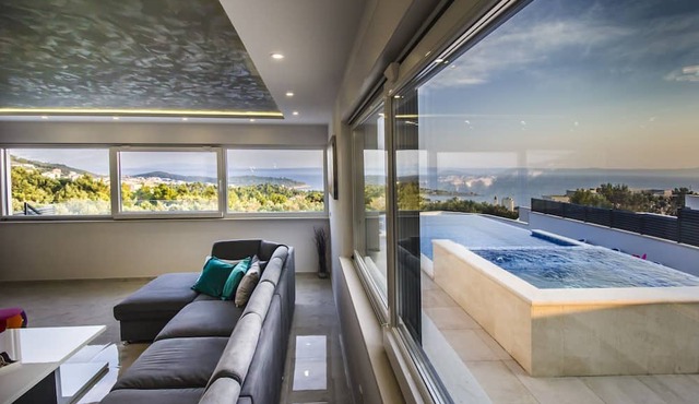 Luxury Villa High Hopes with Pool in Makarska