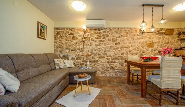 Holiday Home Stone Wall