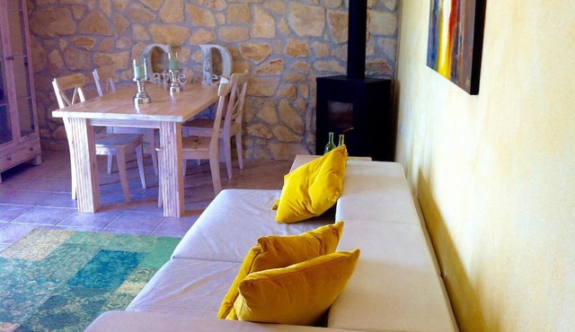 Holiday apartment with a balcony near the beach in Novigrad
