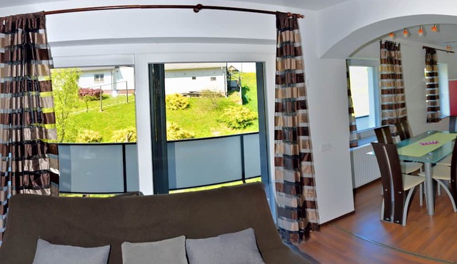 Apartmaji bungalovi i sotorisce Silva