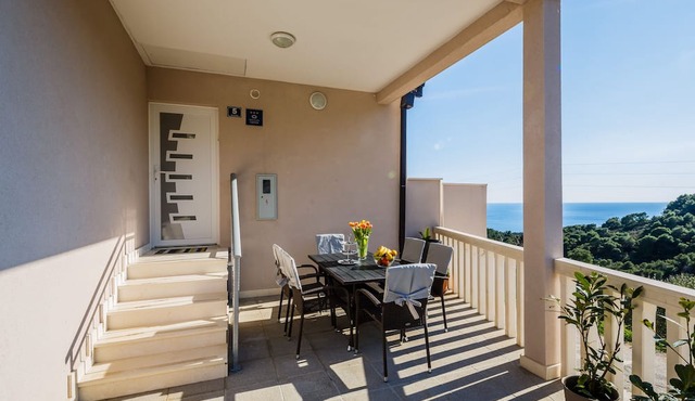 Villa Luana with amazing sea views in Vis