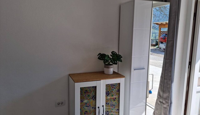 Nortra apartment no.3---comfortable room and private parking. in Tolmin