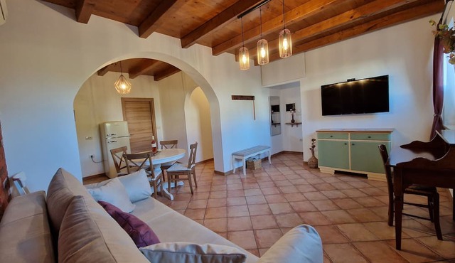 Wine & Apartment VINALES in Koper