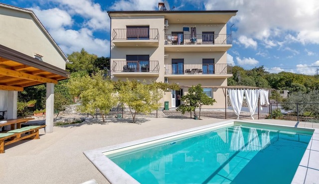 Pool And Garden Apartment Happy Sound, Rijeka, Croatia
