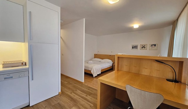 Bor Tour As/Bright APP in quiet area - free garage and WiFi