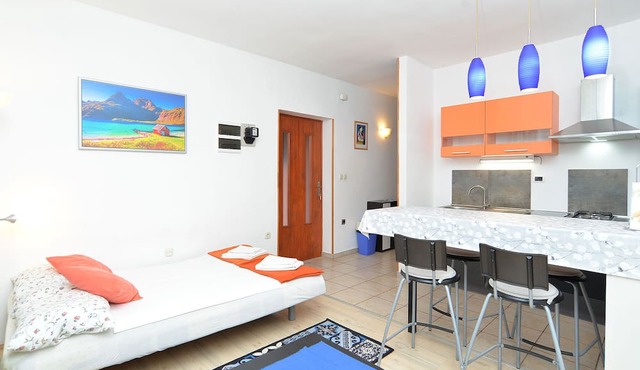 Apartments Mira 295