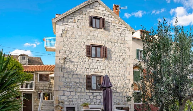 Apartments Slavica, (14201), Split, hr in Split