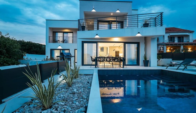 Villa Anamaria ZadarVillas in Veli Iž