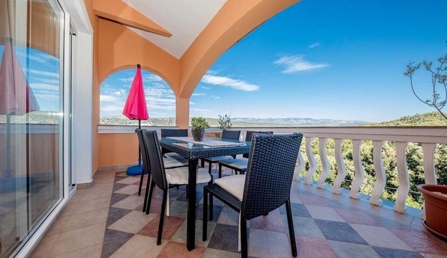 Two bedroom apartment with terrace and sea view Supetarska Draga - Gonar, Rab (A-27566-d)