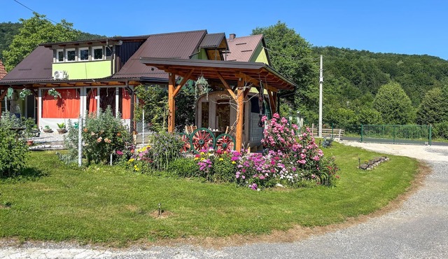 Awesome apartment in Hreljin Ogulinski with sauna
