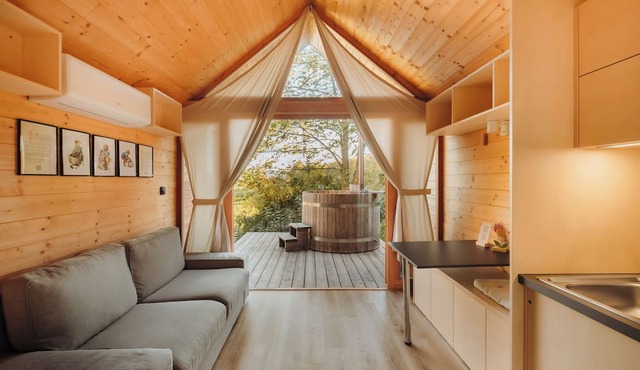 Glamping Mountain Fairy Tale
