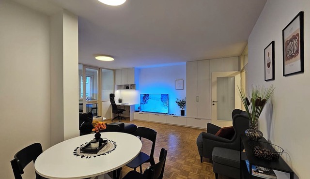 Martin 3-bedroom Apartment Ljubljana center Tour As with free parking, WiFi, AC