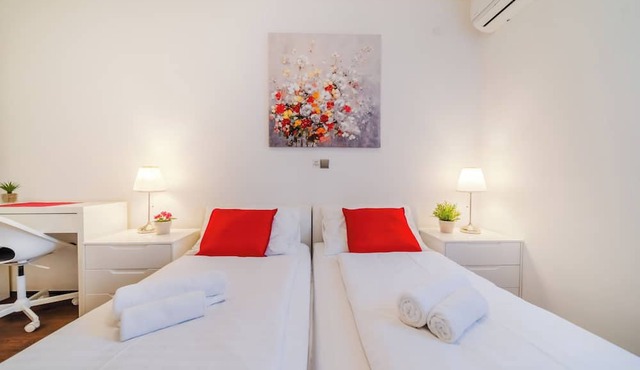 Red Vibe Studio Central 1, Zagreb, Croatia in Zagreb