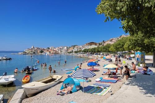 Apartments by the sea Igrane, Makarska - 21577 in Igrane