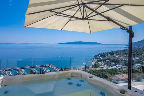 Ičići Skyview Luxury Penthouse