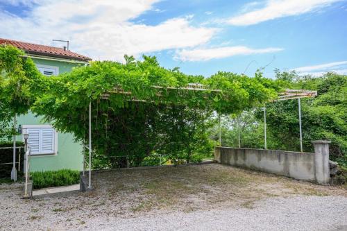 Barba Ive - Sea View Apartment near Sveta Marina