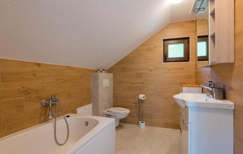 Stunning Home In Gospic
