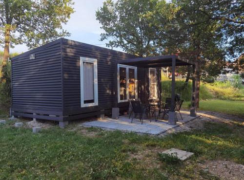 Forest house Maestral