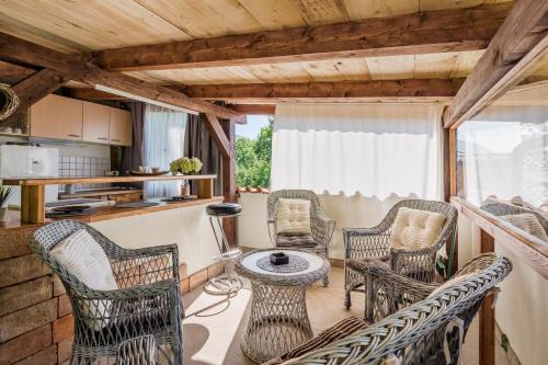 Large Terrace & Outdoor Kitchen Apartment Gadiča in Tolmin
