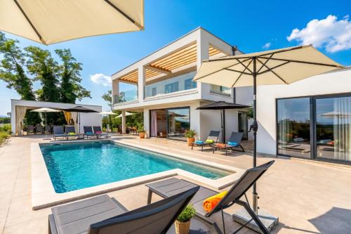 Luxury Villa Sonia With Wellness & Gym in Labin