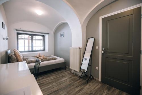 4 Rooms