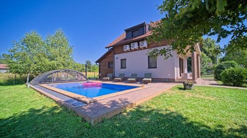 Villa Debelo Brdo by Villas Guide